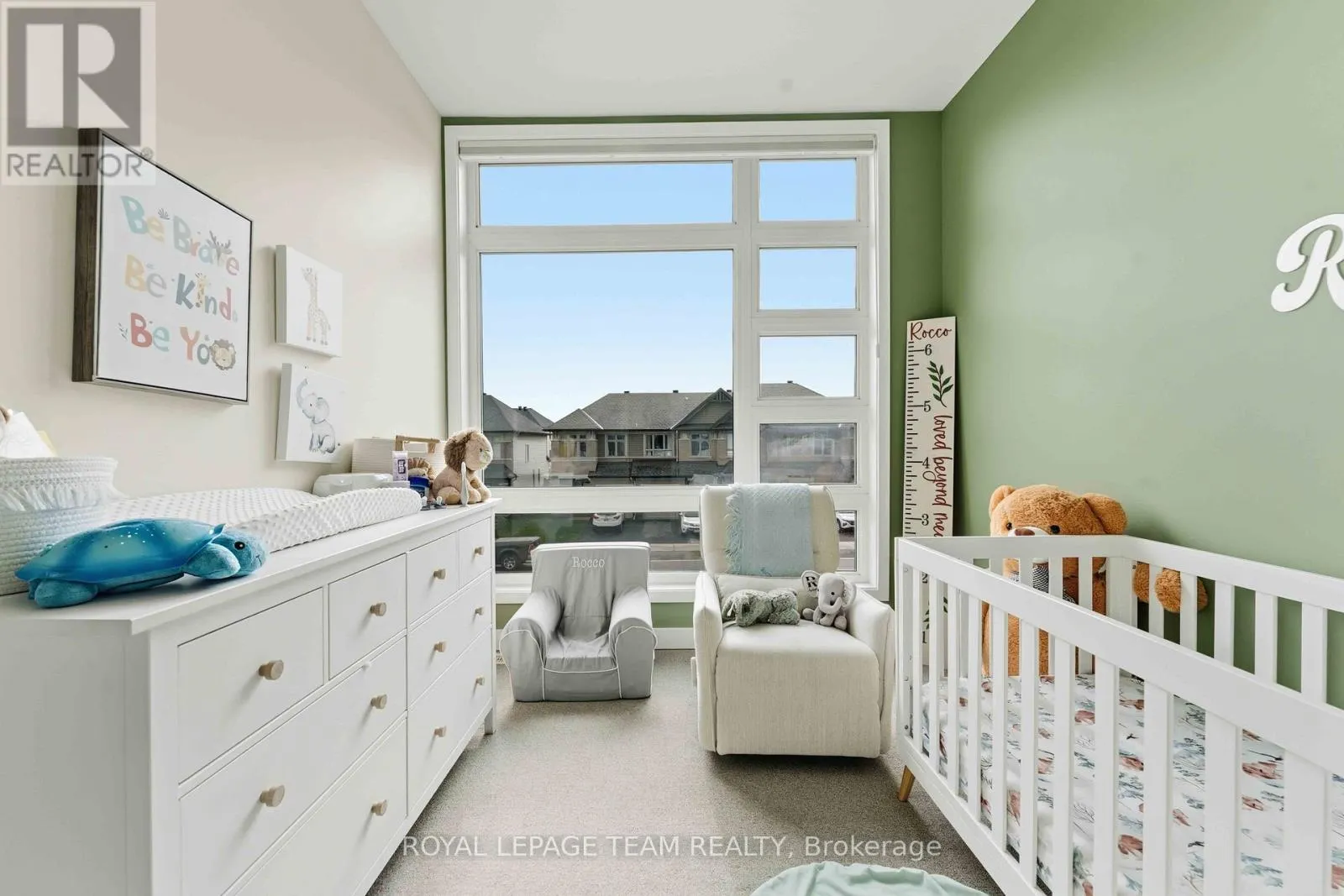 542 BORBRIDGE AVENUE