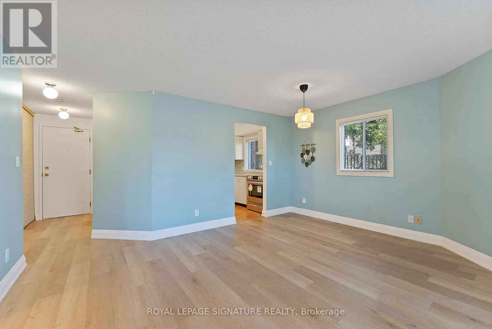 110 - 30 HUGO CRESCENT