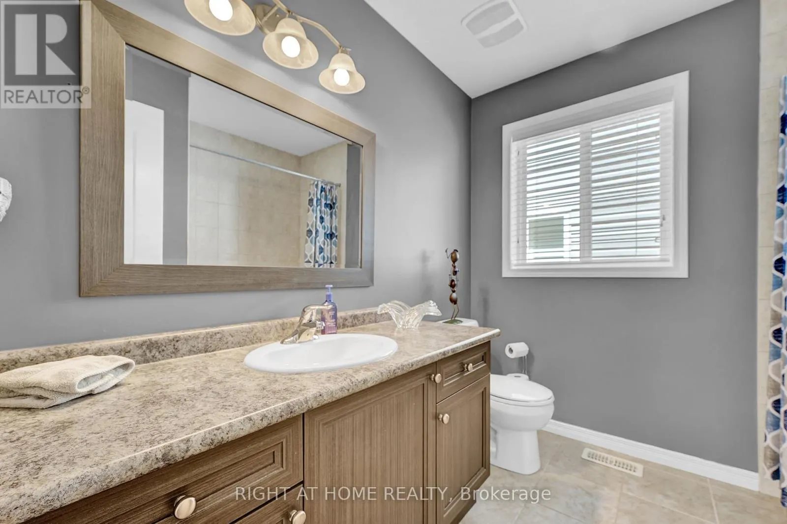 211 HARDCASTLE DRIVE