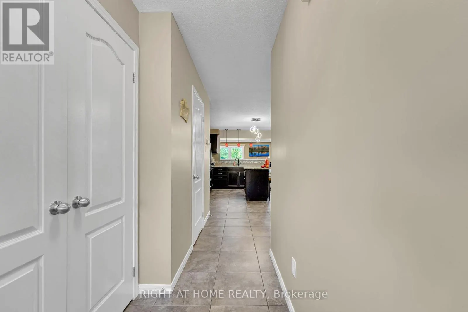 211 HARDCASTLE DRIVE