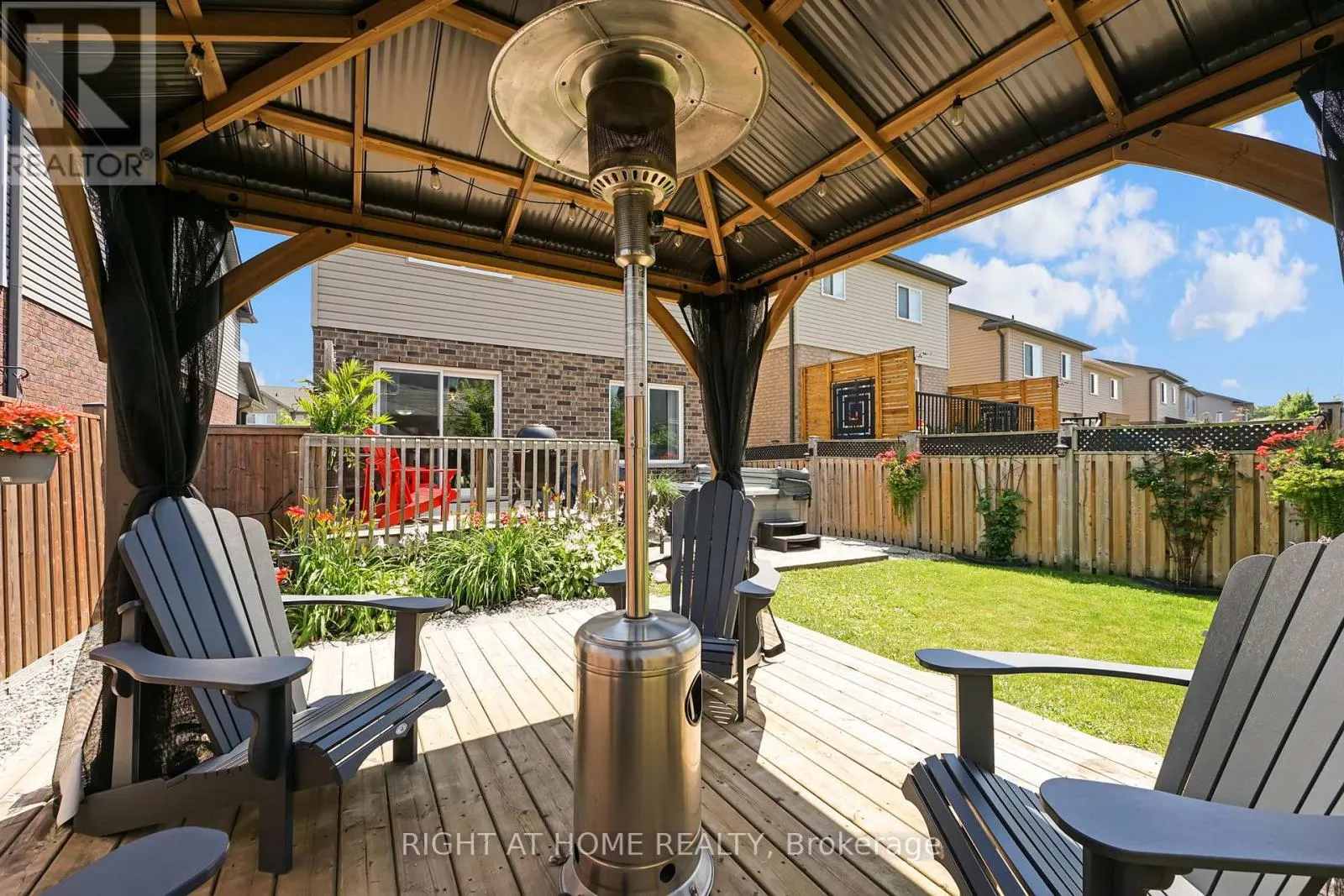 211 HARDCASTLE DRIVE