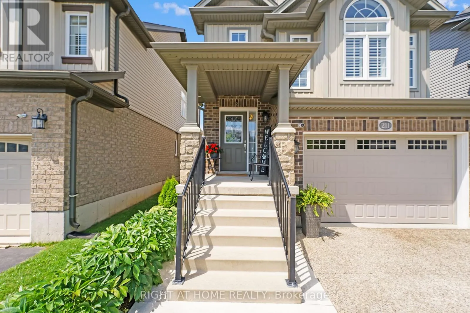 211 HARDCASTLE DRIVE