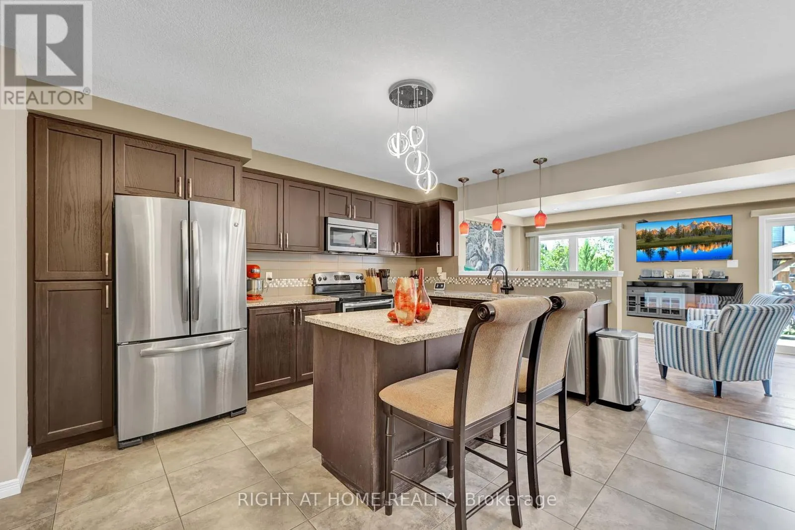 211 HARDCASTLE DRIVE