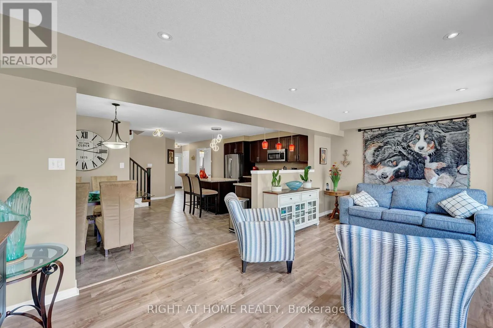 211 HARDCASTLE DRIVE