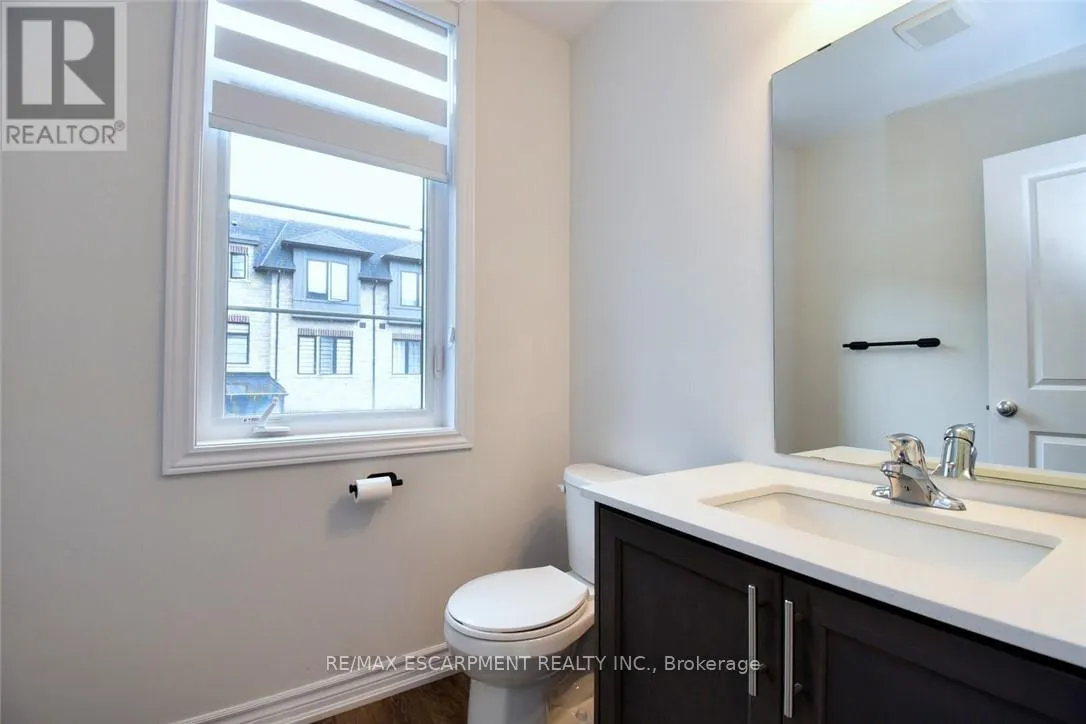 4 - 187 WILSON STREET W