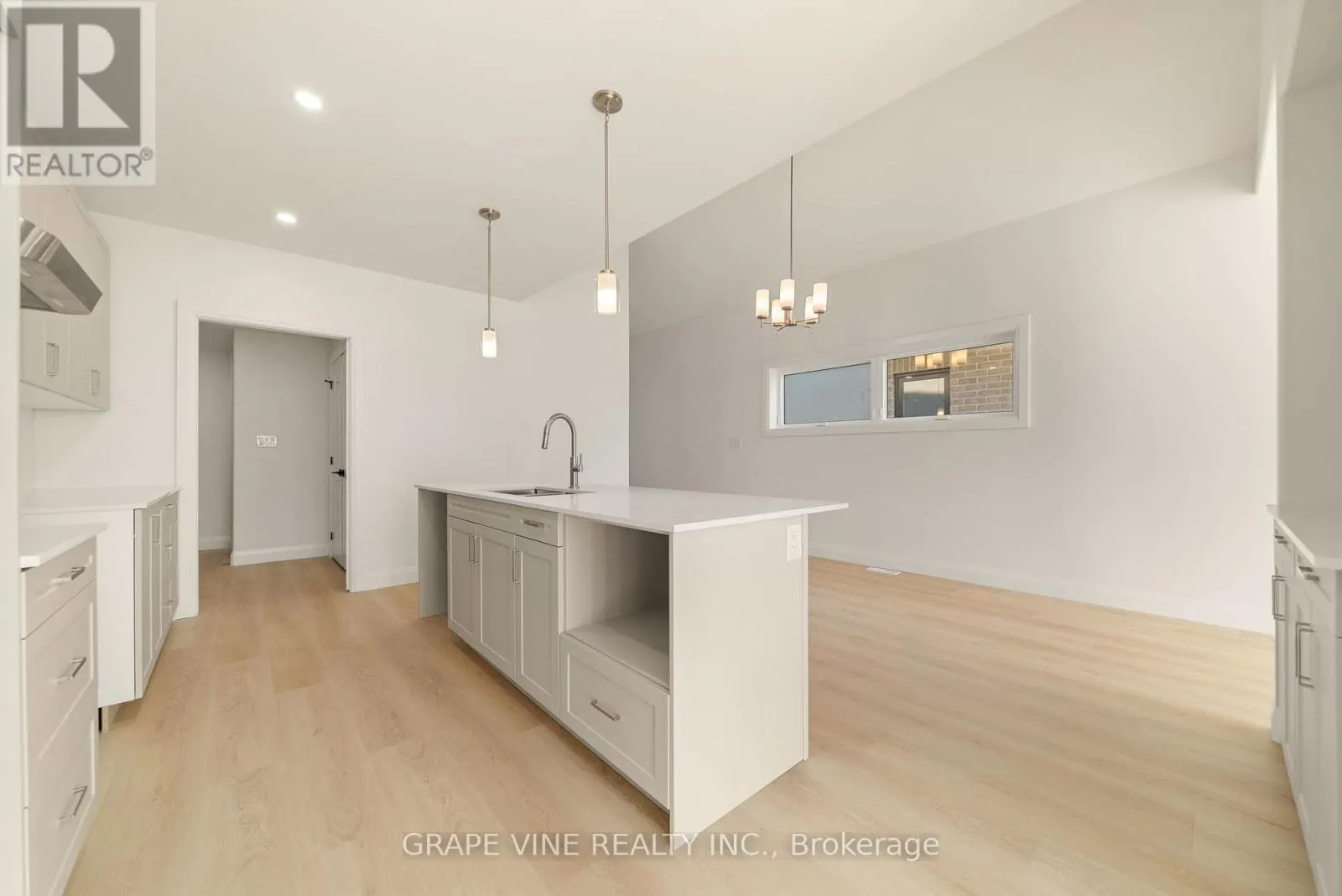 128 ROYAL GALA DRIVE