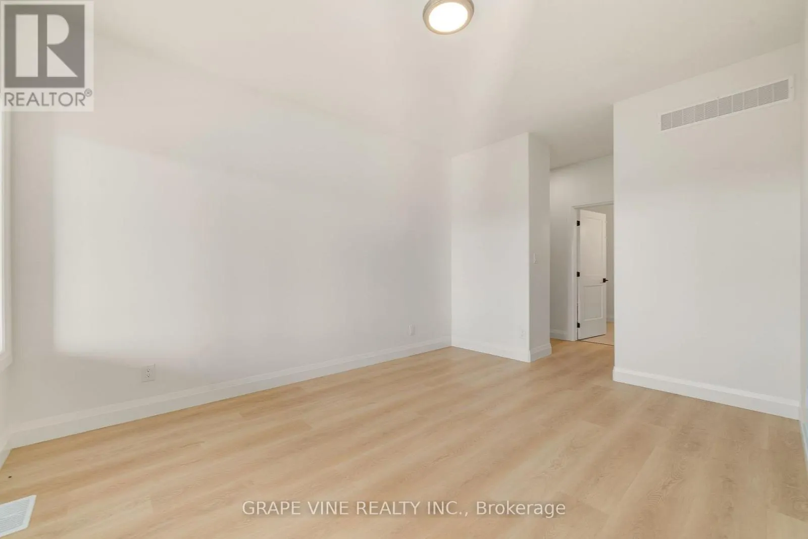 128 ROYAL GALA DRIVE