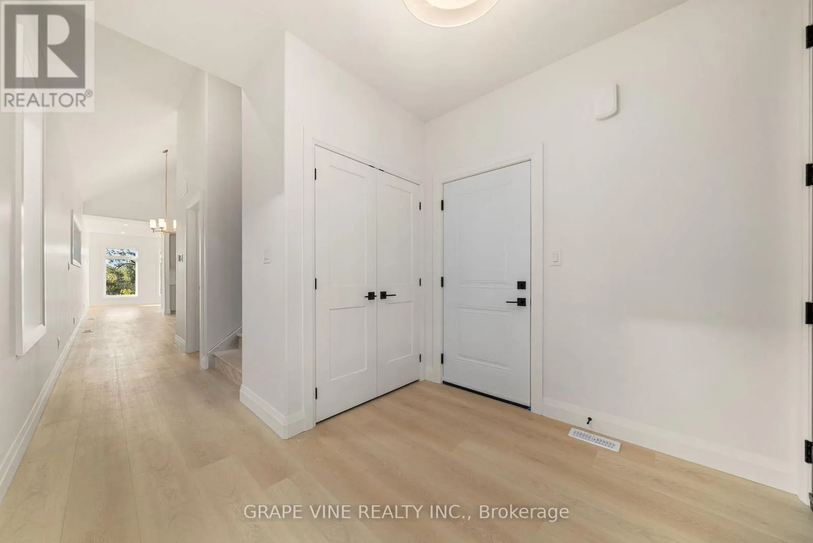 128 ROYAL GALA DRIVE