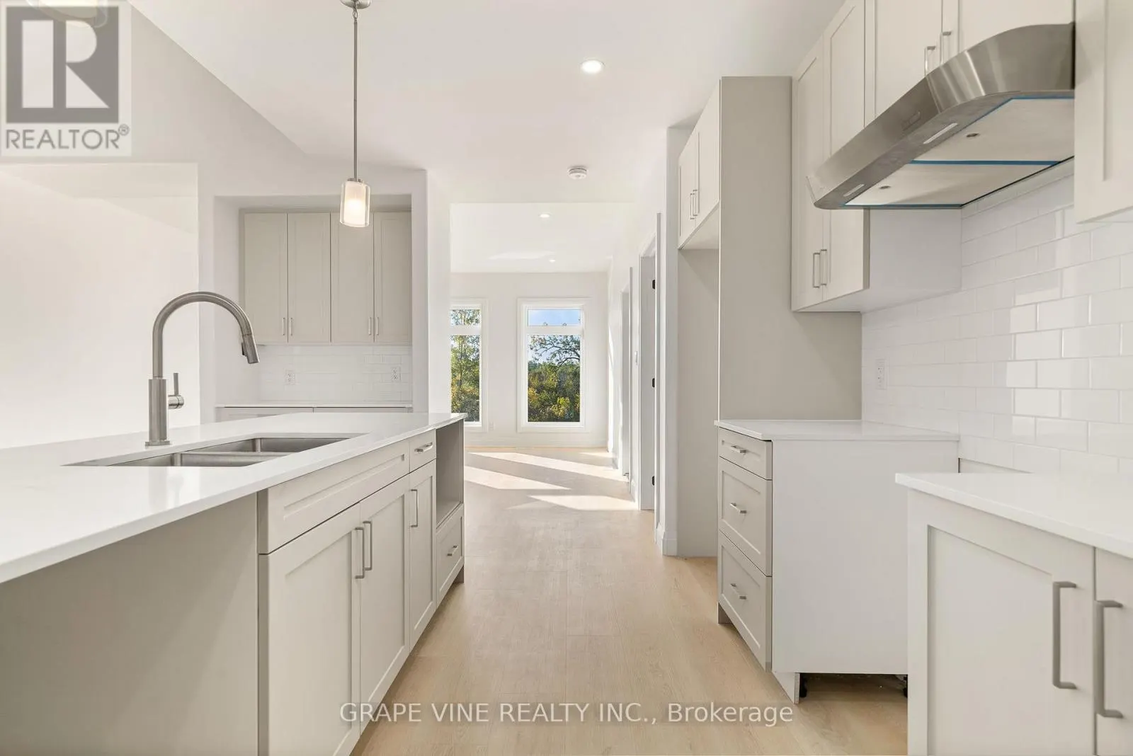 128 ROYAL GALA DRIVE