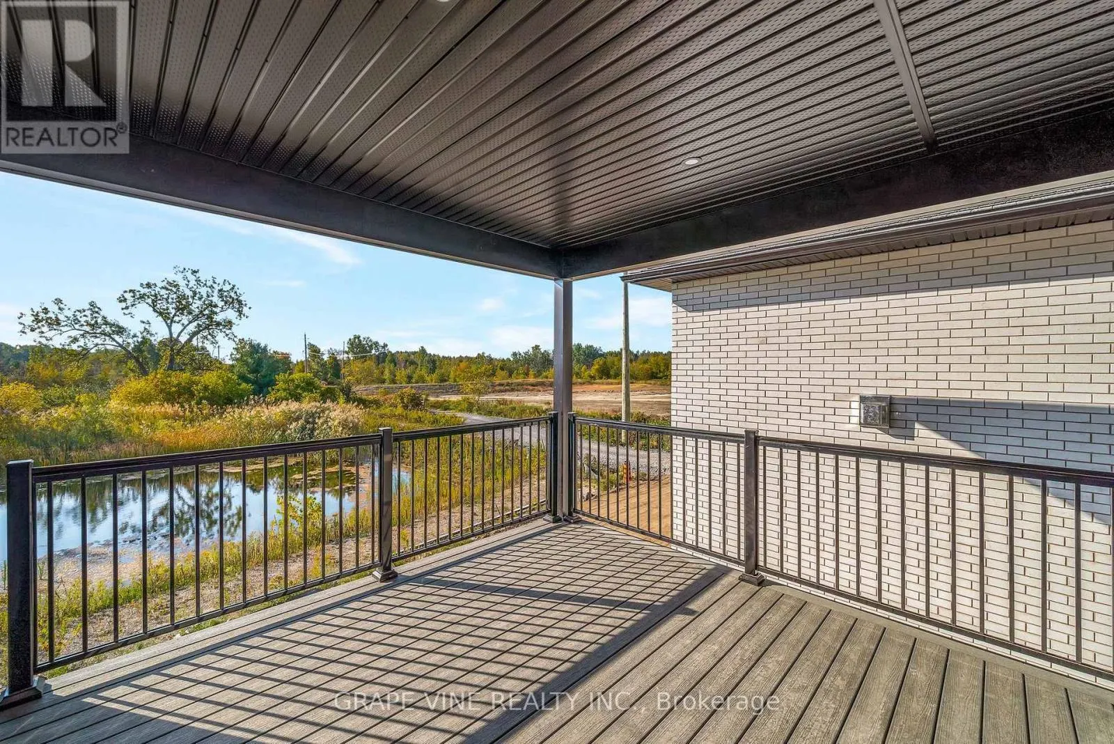 128 ROYAL GALA DRIVE