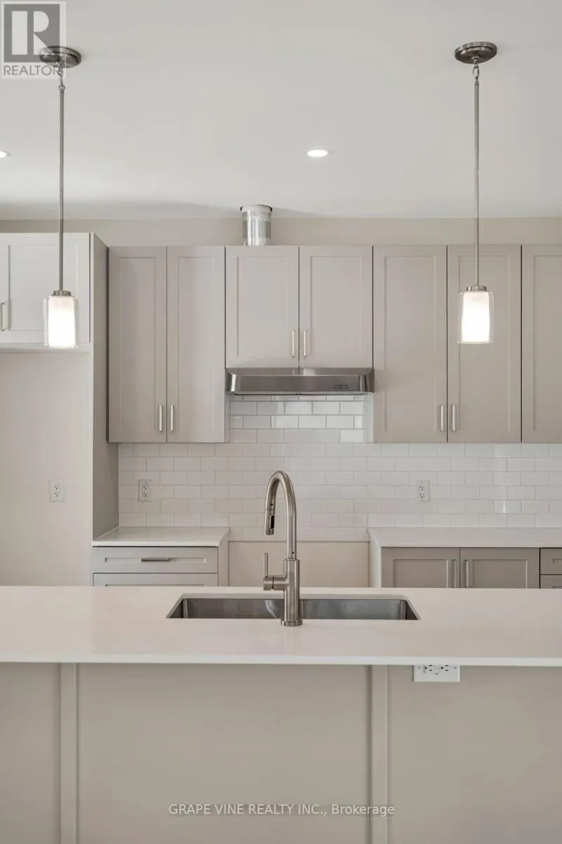 128 ROYAL GALA DRIVE