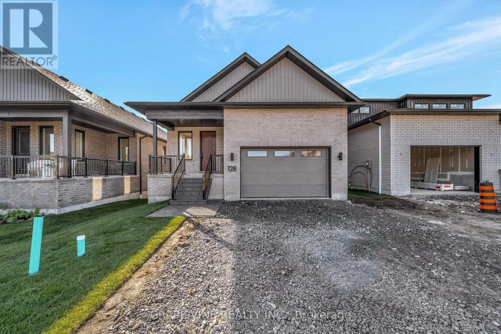 128 ROYAL GALA DRIVE