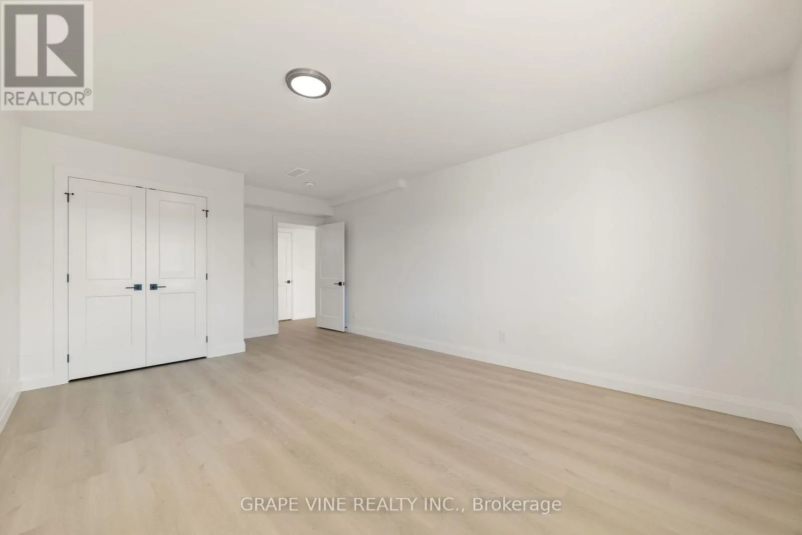 128 ROYAL GALA DRIVE