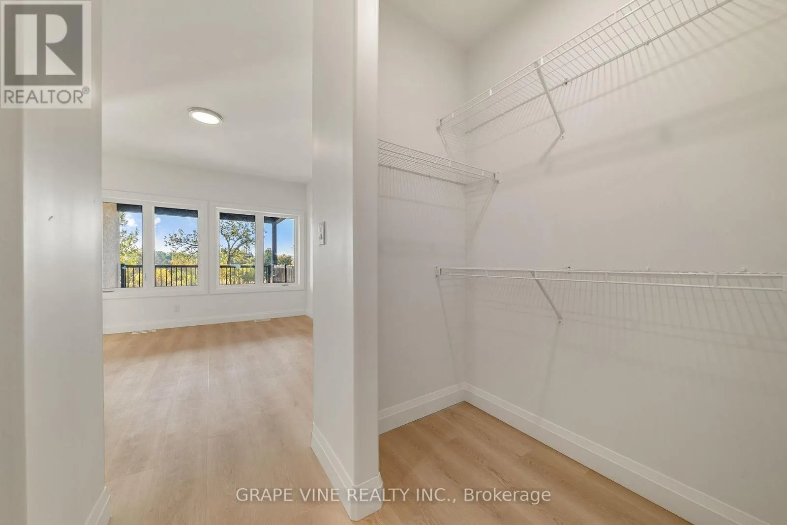 128 ROYAL GALA DRIVE