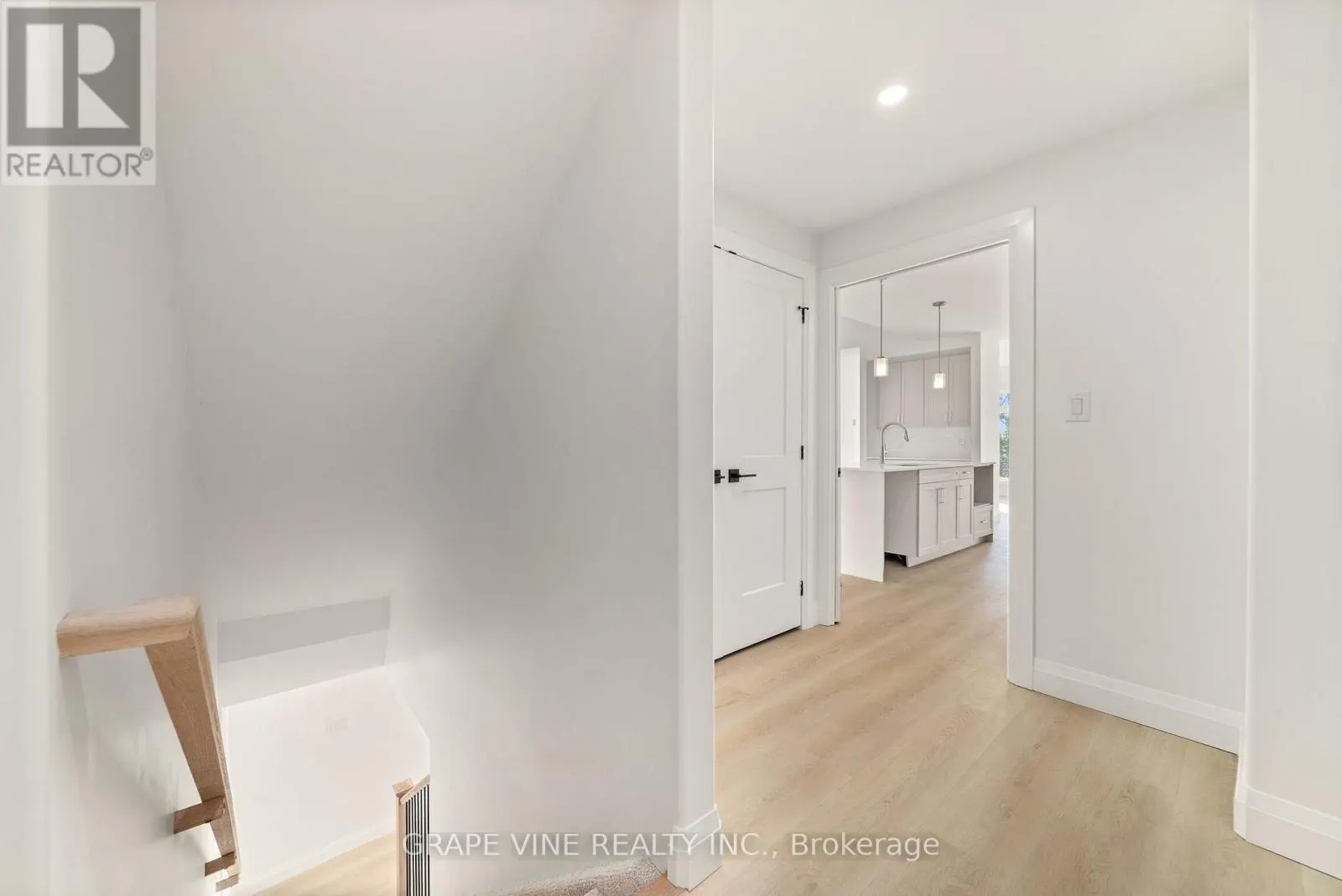 128 ROYAL GALA DRIVE