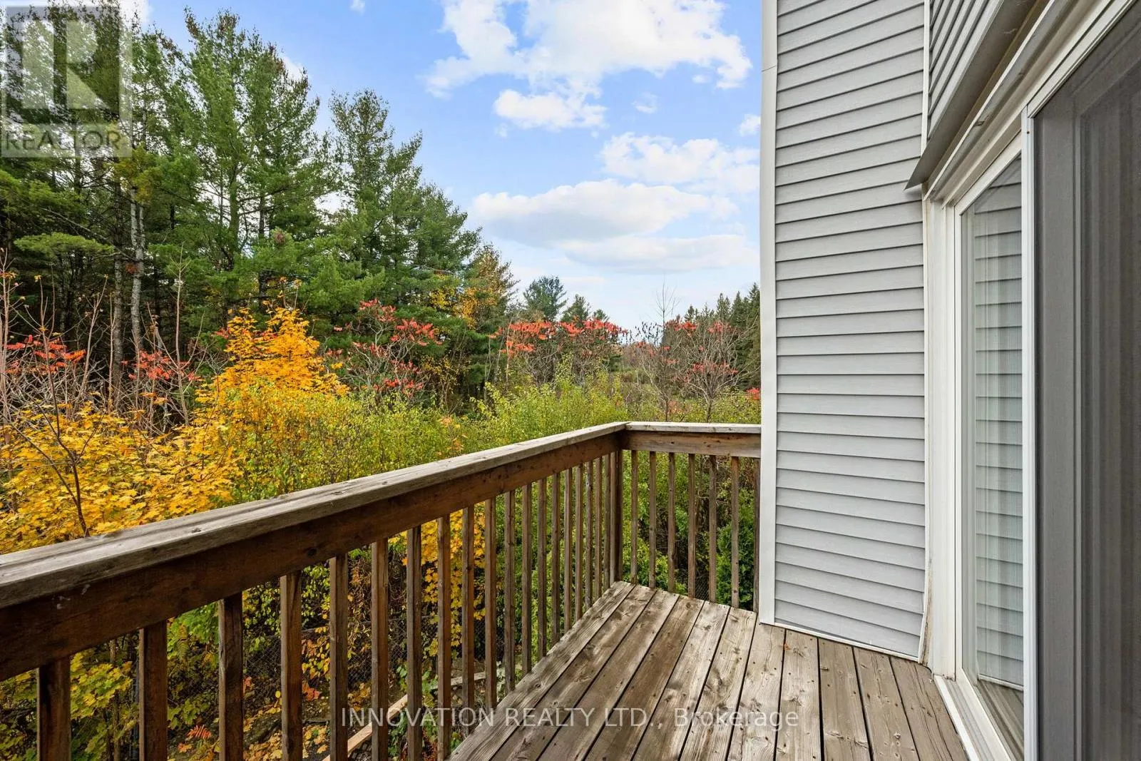 8 - 5 TIMBERVIEW WAY