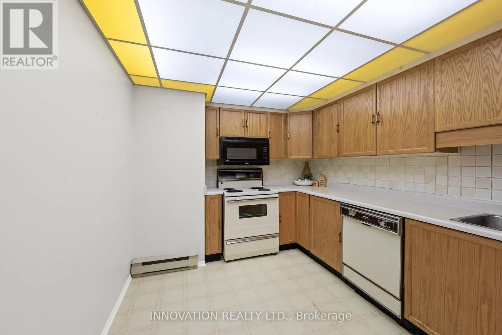 8 - 5 TIMBERVIEW WAY