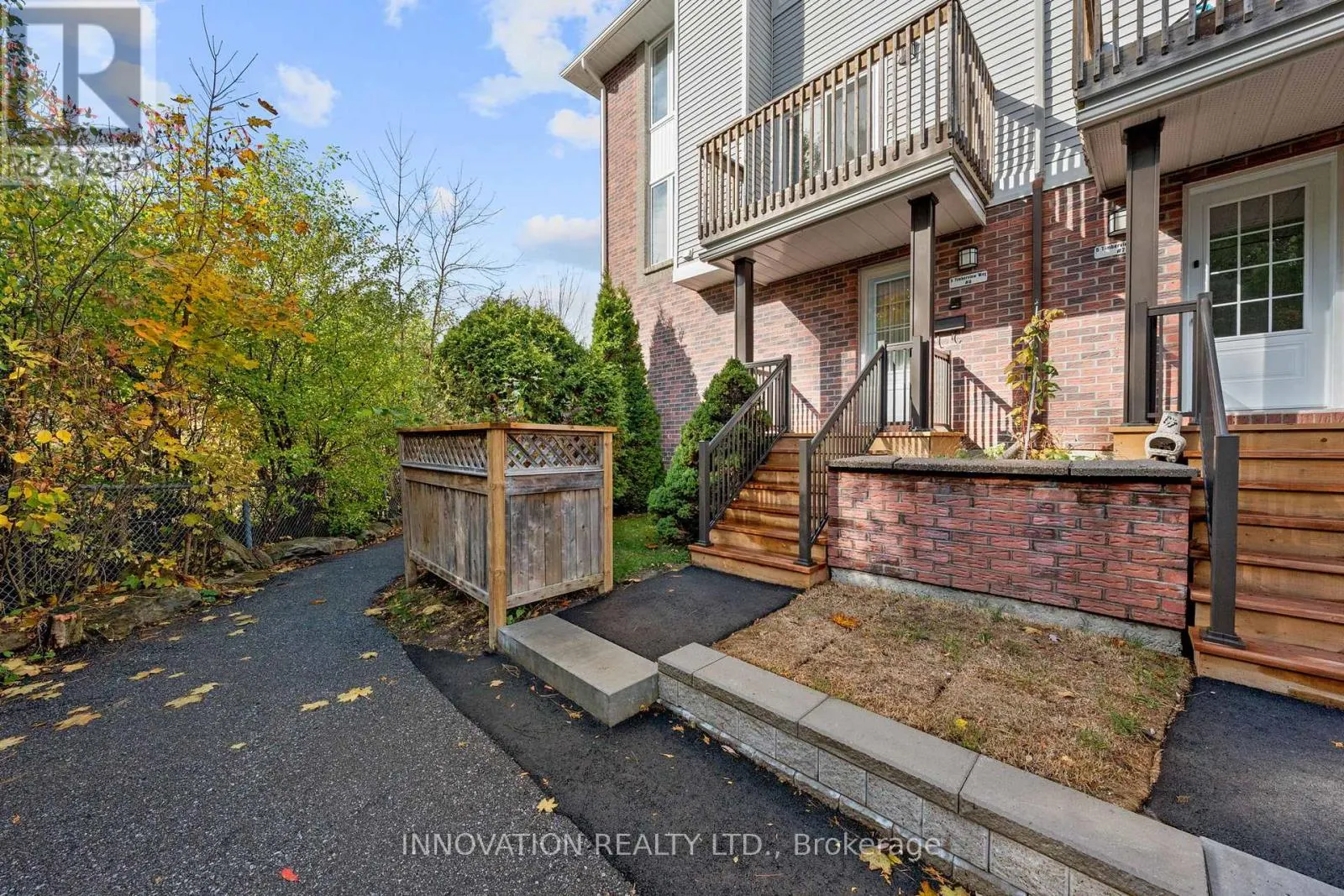 8 - 5 TIMBERVIEW WAY