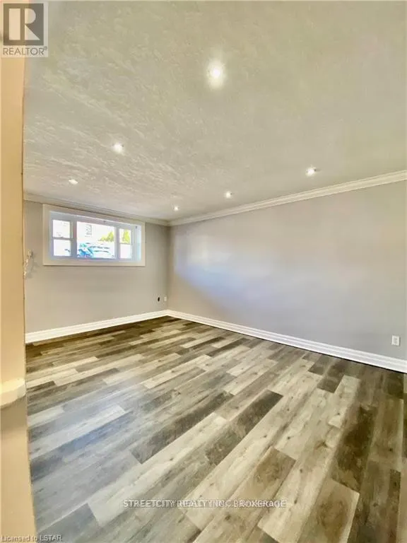 104 - 570 WILLIAM STREET, #104