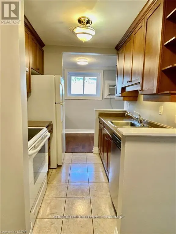 104 - 570 WILLIAM STREET, #104