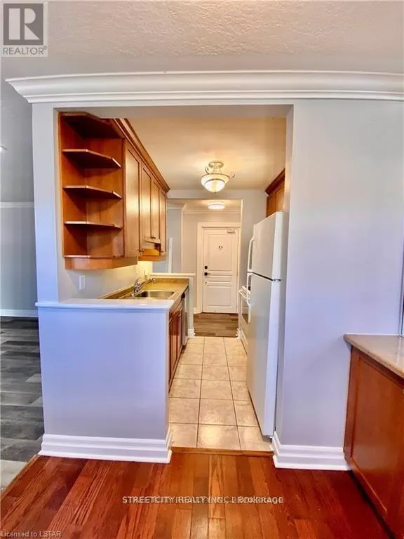 104 - 570 WILLIAM STREET, #104