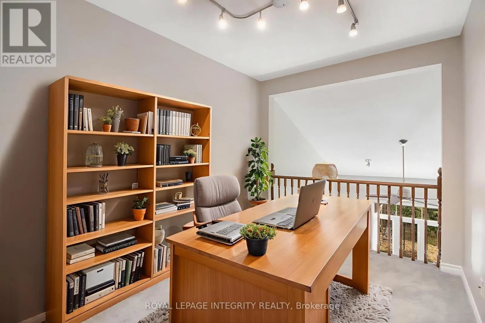 2080 MELETTE CRESCENT