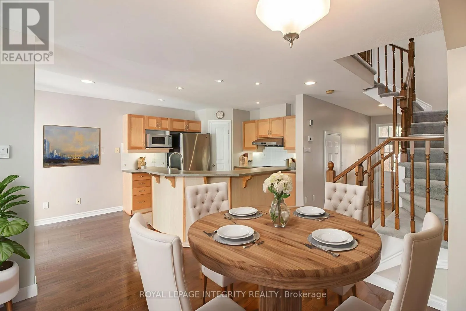 2080 MELETTE CRESCENT