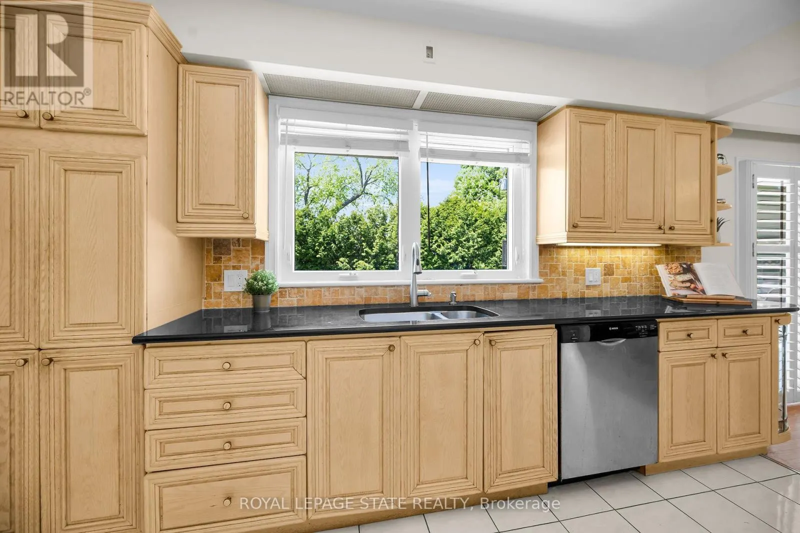 128 ONEIDA BOULEVARD