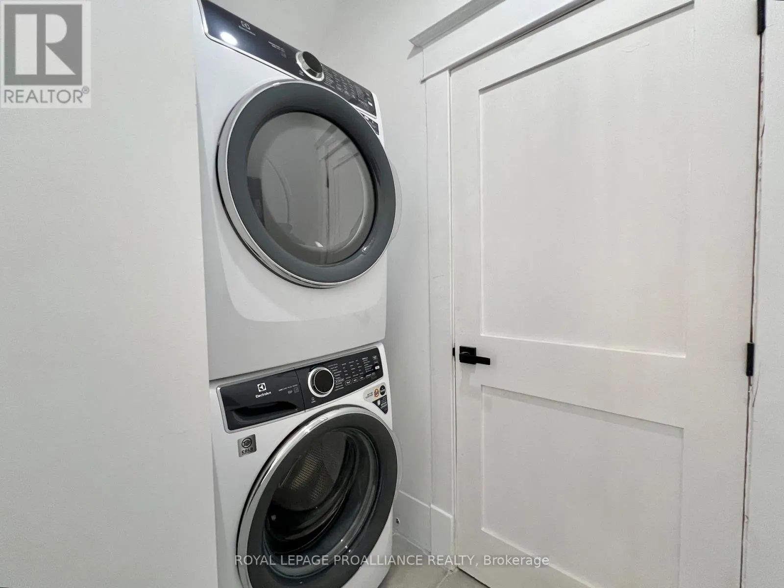 B - 220 FOSTER AVENUE, #B