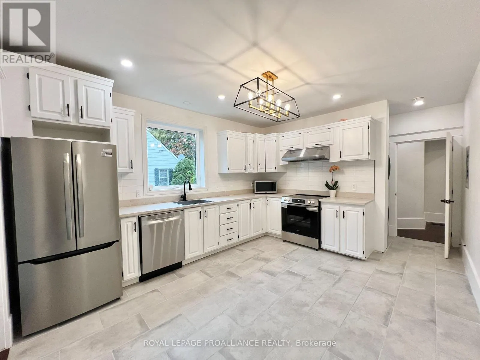 B - 220 FOSTER AVENUE, #B