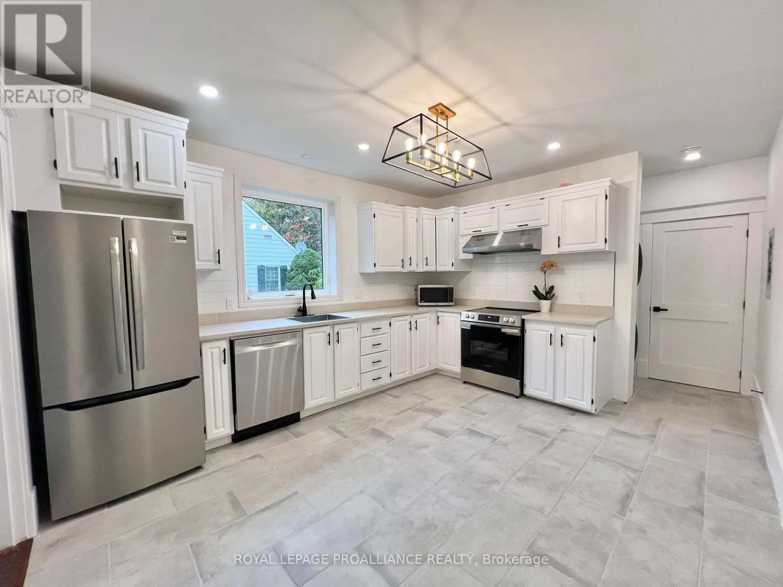 B - 220 FOSTER AVENUE, #B