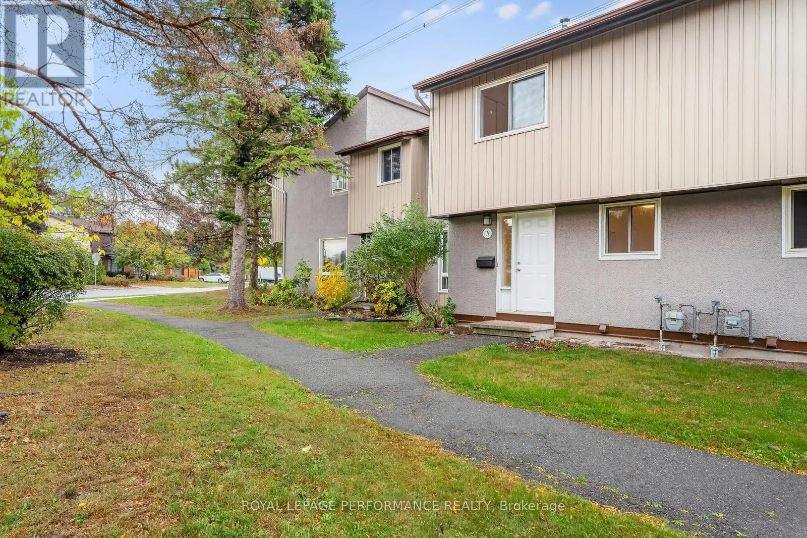 118 - 176 WOODFIELD DRIVE