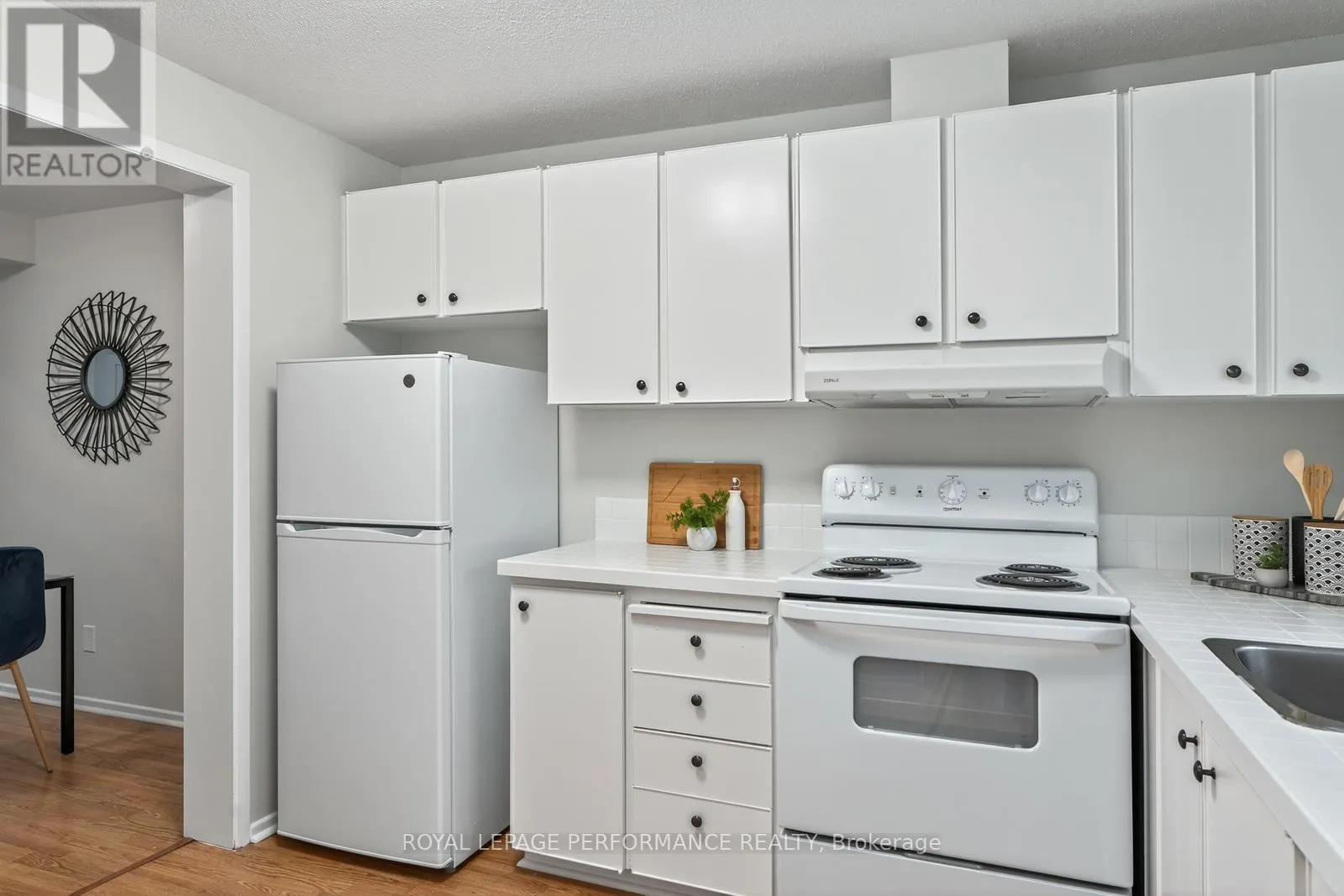 118 - 176 WOODFIELD DRIVE