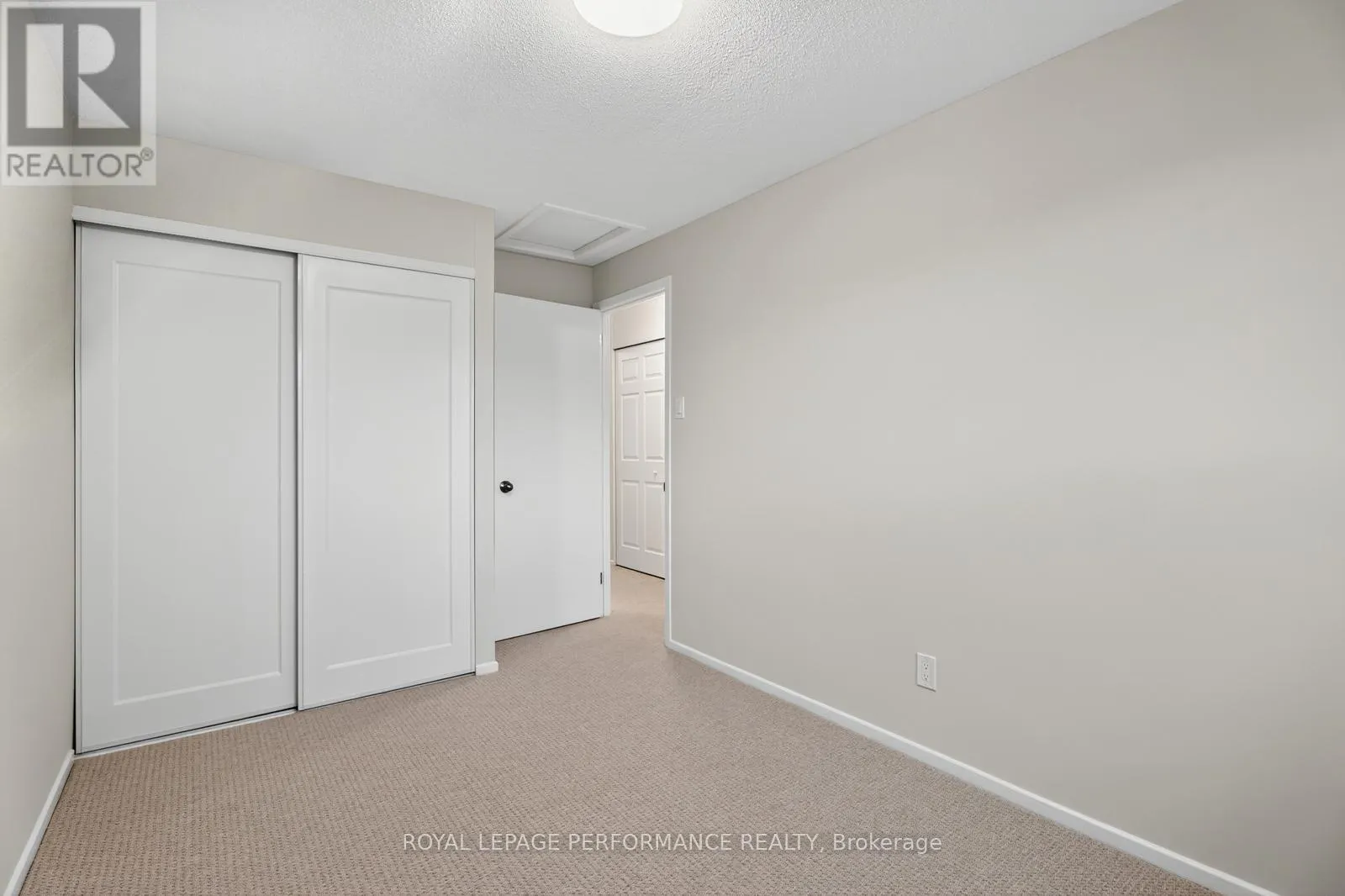 118 - 176 WOODFIELD DRIVE