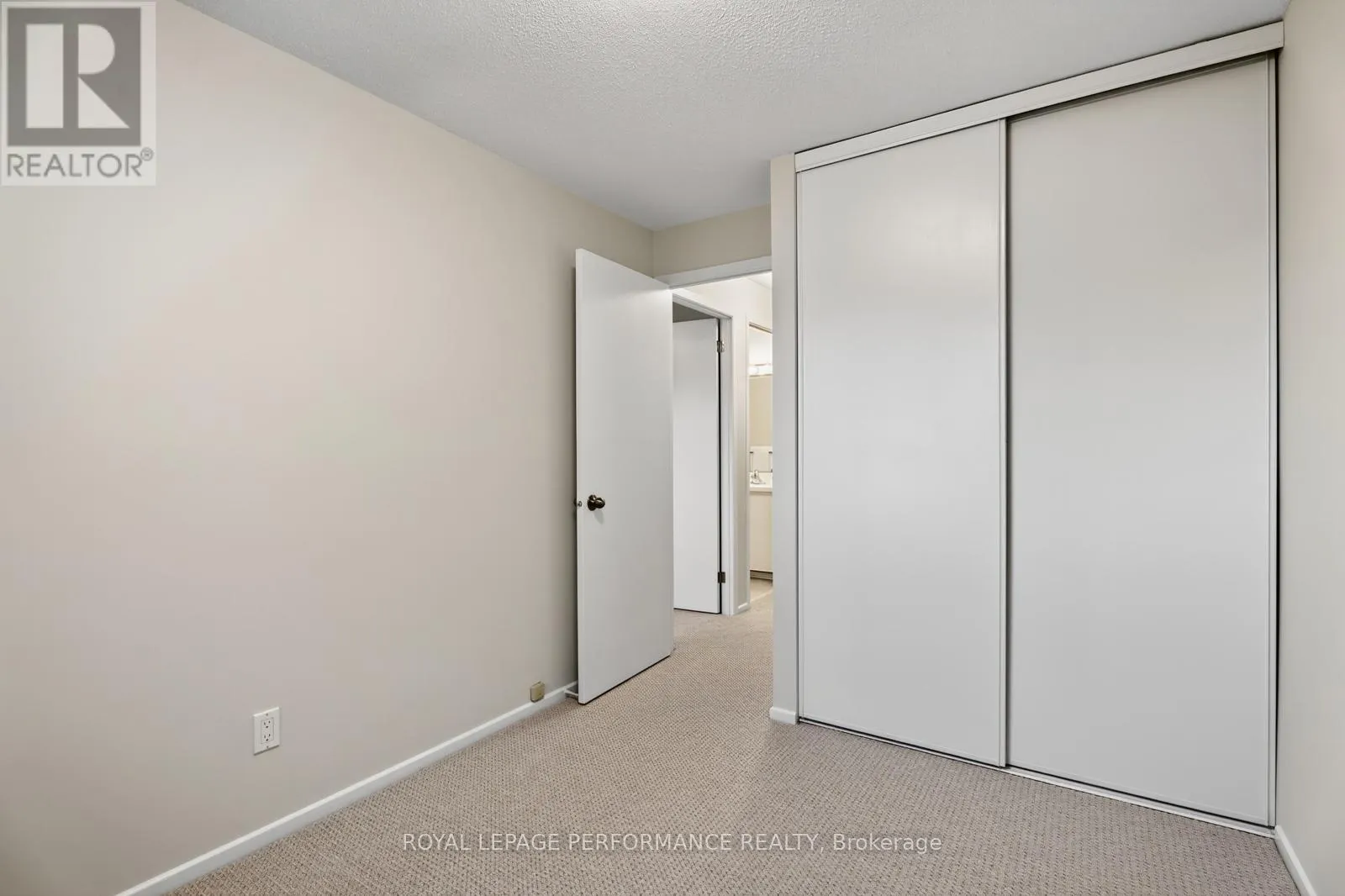 118 - 176 WOODFIELD DRIVE