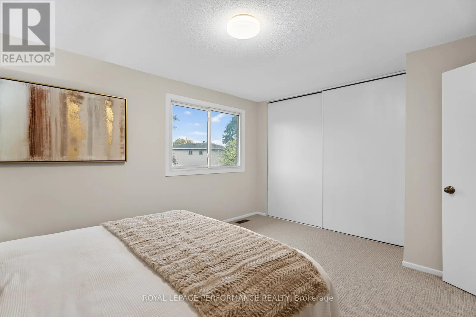 118 - 176 WOODFIELD DRIVE