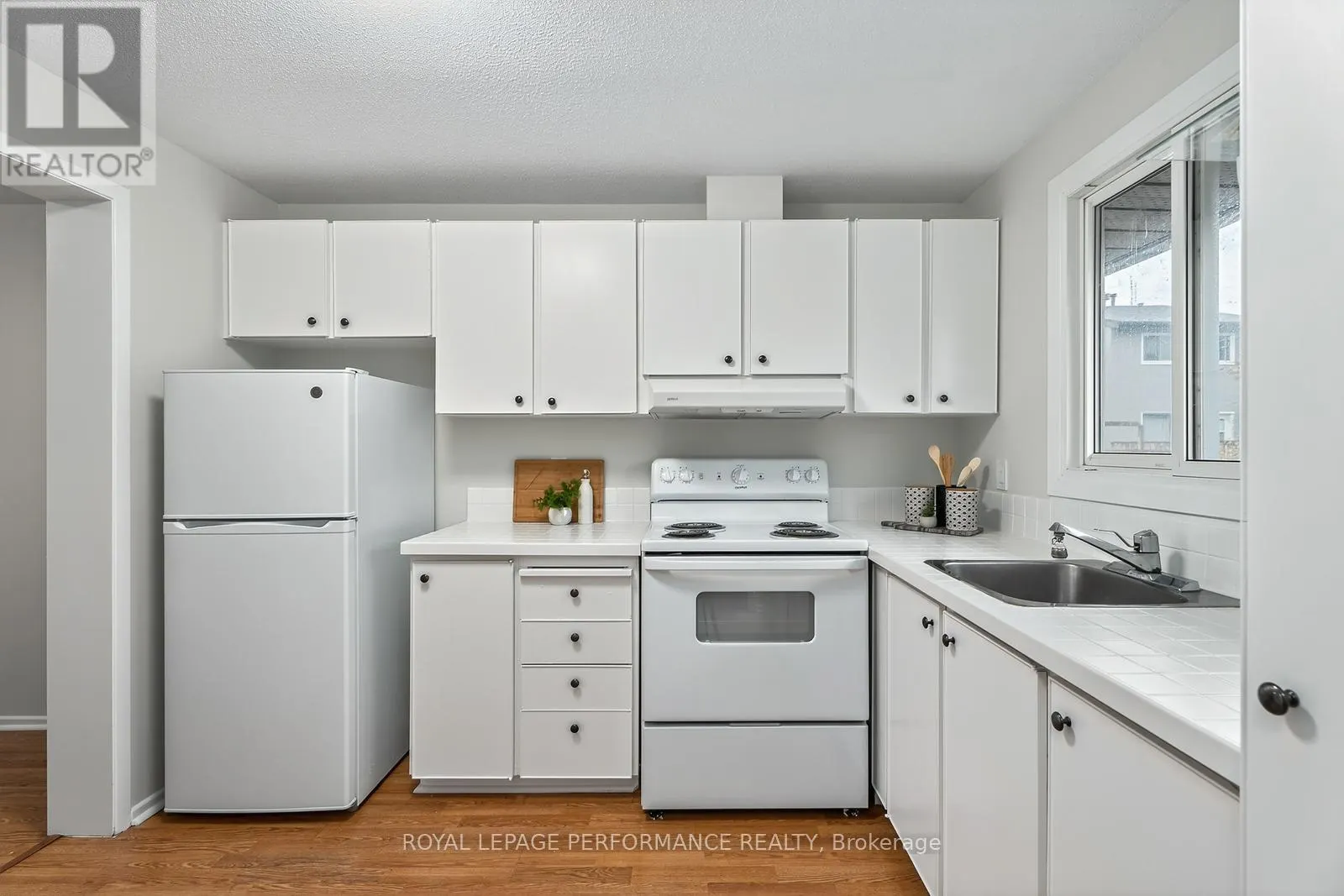 118 - 176 WOODFIELD DRIVE