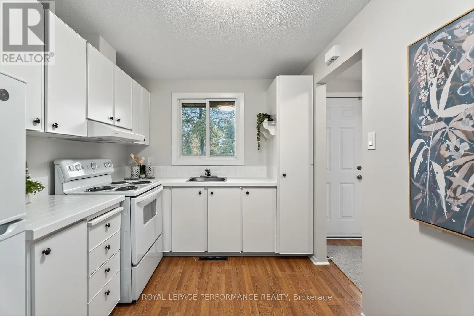 118 - 176 WOODFIELD DRIVE