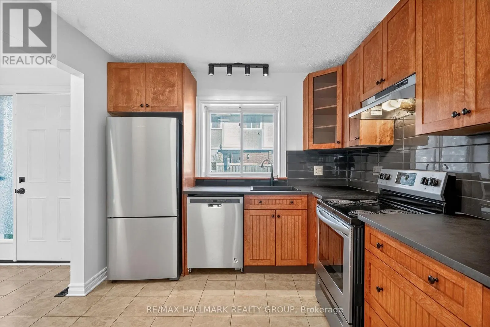 3921C OLD RICHMOND ROAD