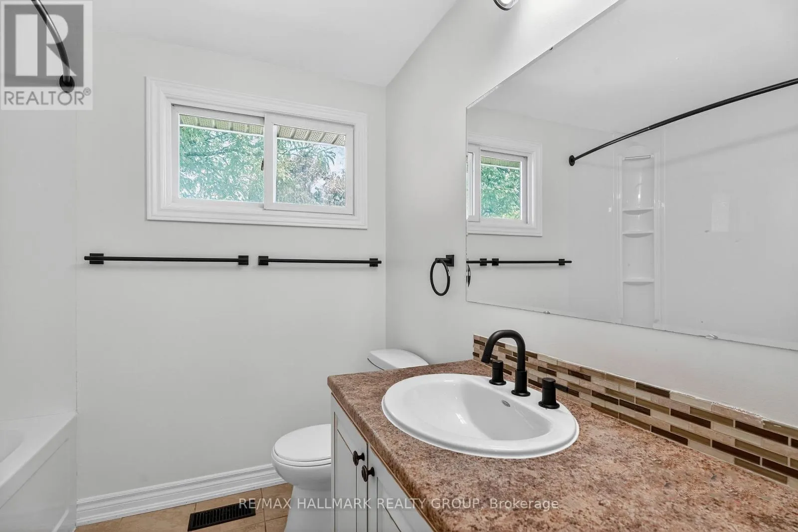 3921C OLD RICHMOND ROAD