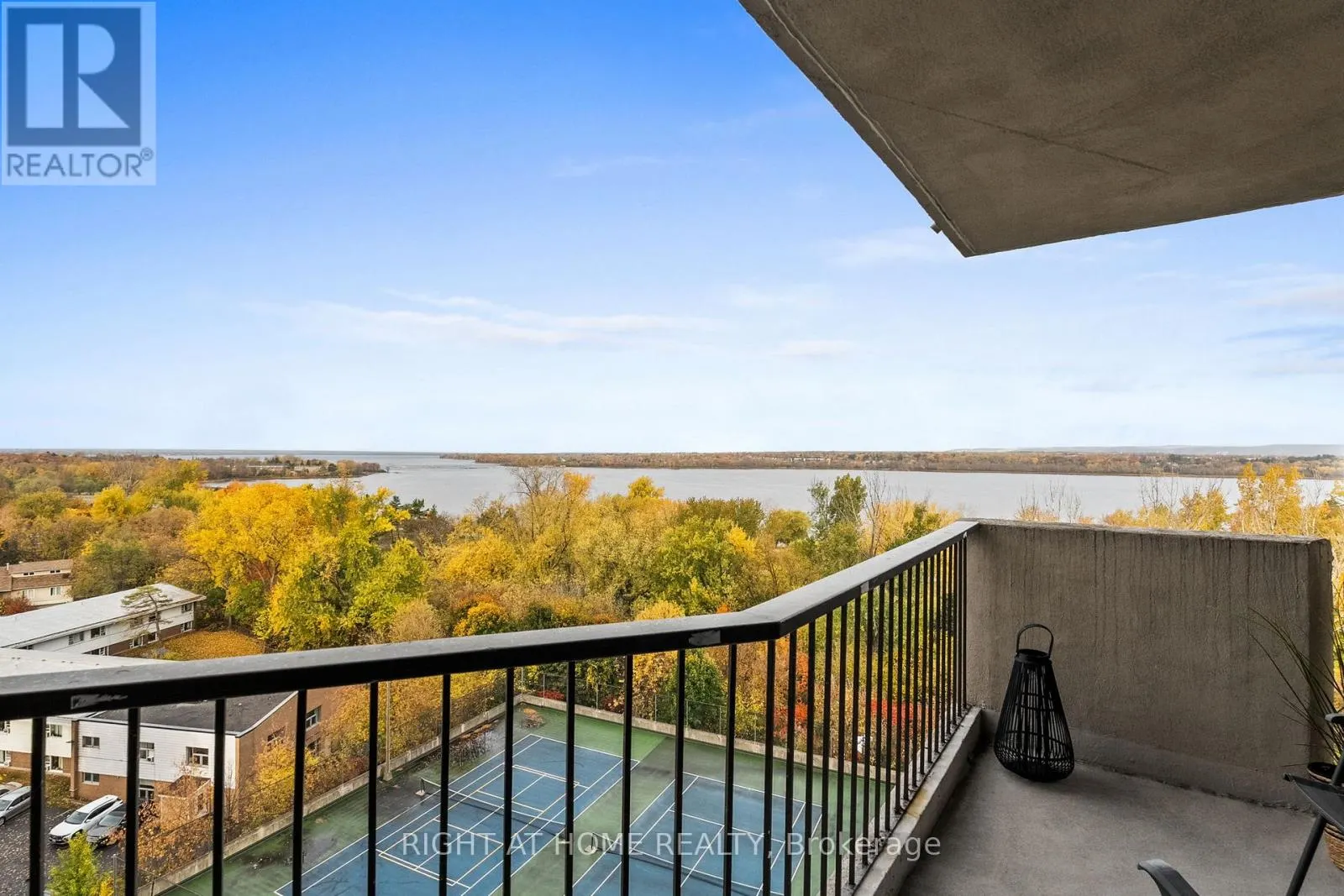 1006 - 1025 RICHMOND ROAD