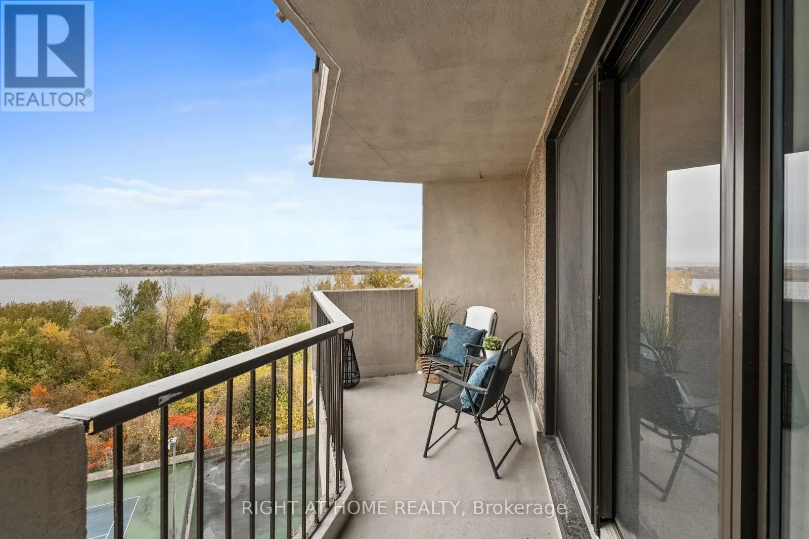 1006 - 1025 RICHMOND ROAD