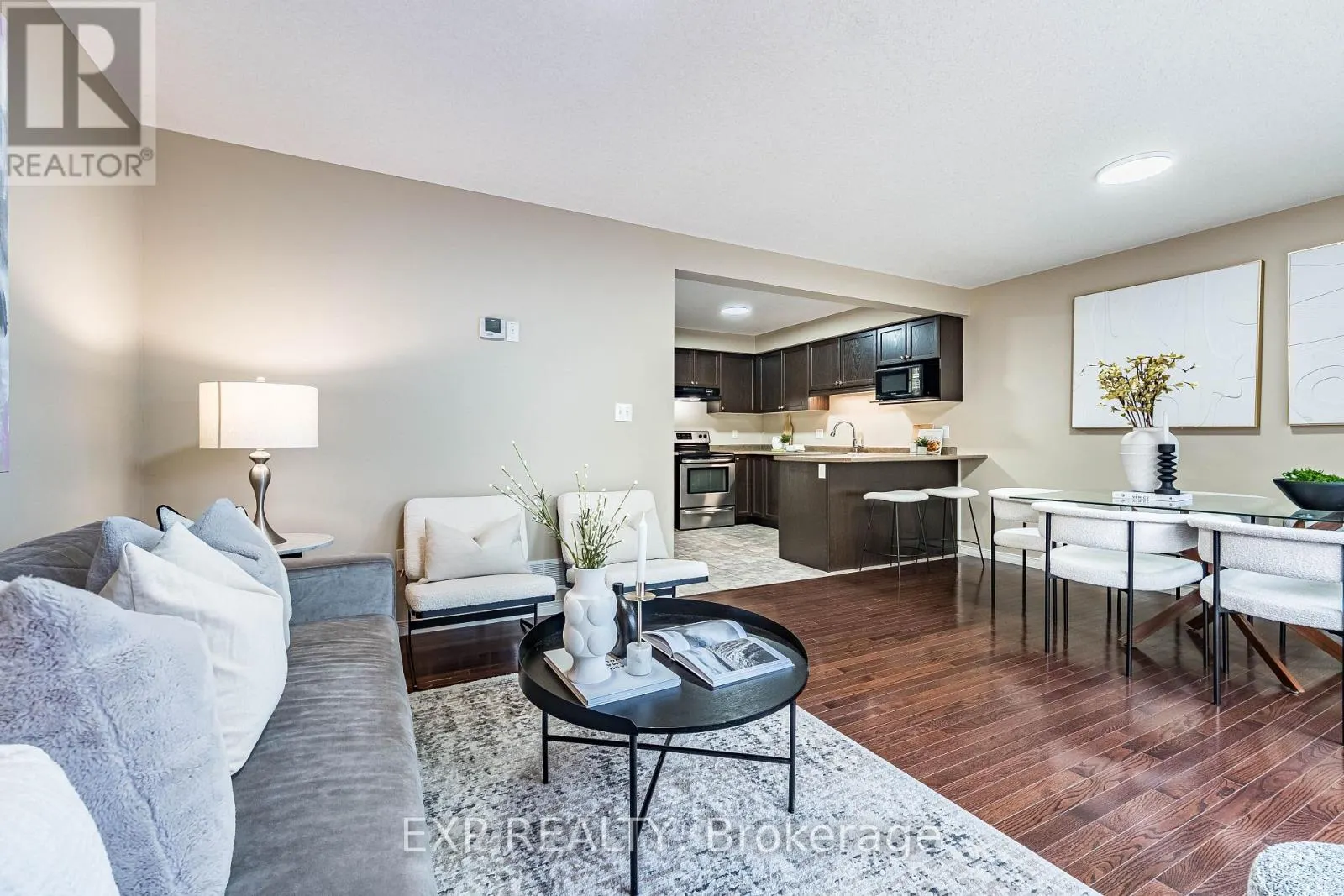 1 - 42 FALLOWFIELD DRIVE