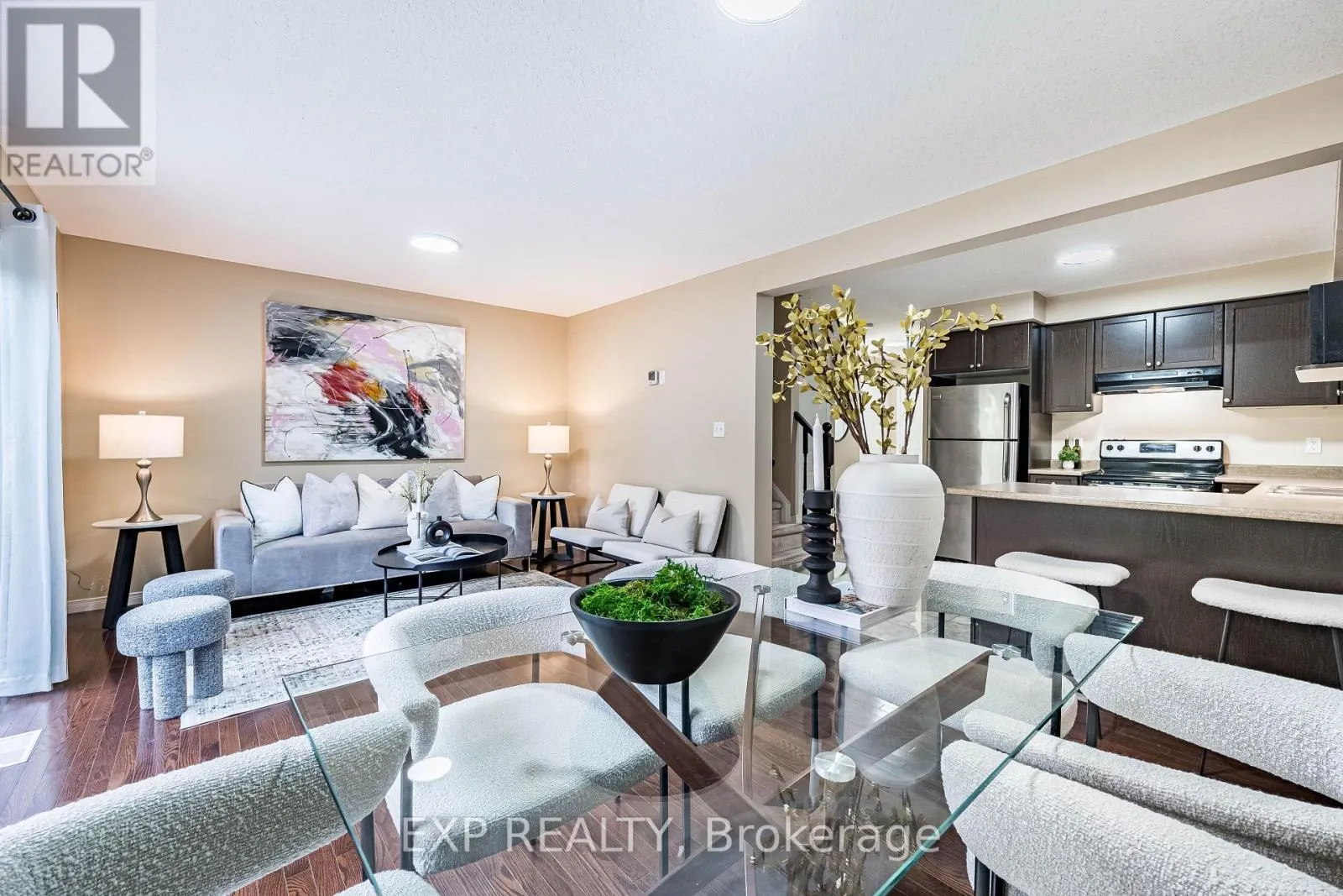 1 - 42 FALLOWFIELD DRIVE