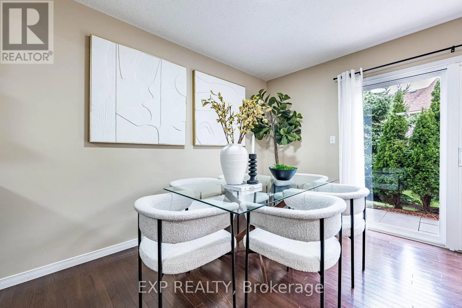 1 - 42 FALLOWFIELD DRIVE