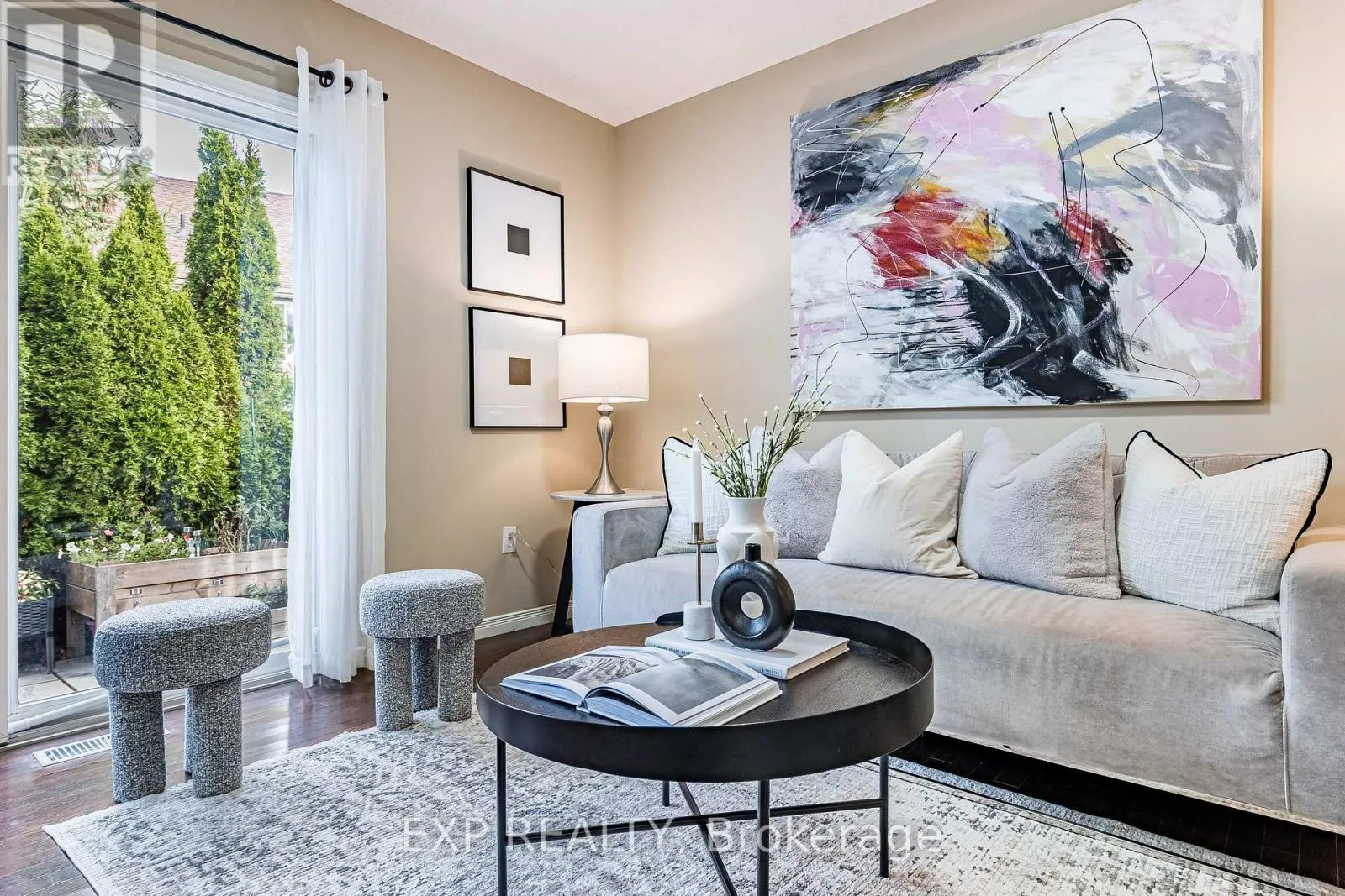 1 - 42 FALLOWFIELD DRIVE