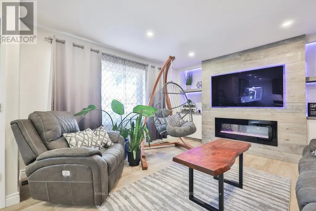 UPPER - 47 CASTLEFIELD DRIVE