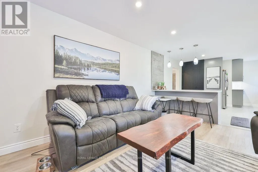 UPPER - 47 CASTLEFIELD DRIVE