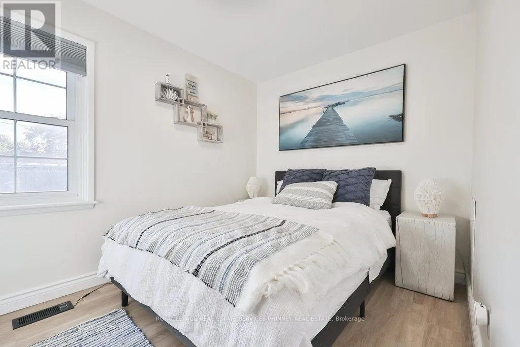 UPPER - 47 CASTLEFIELD DRIVE