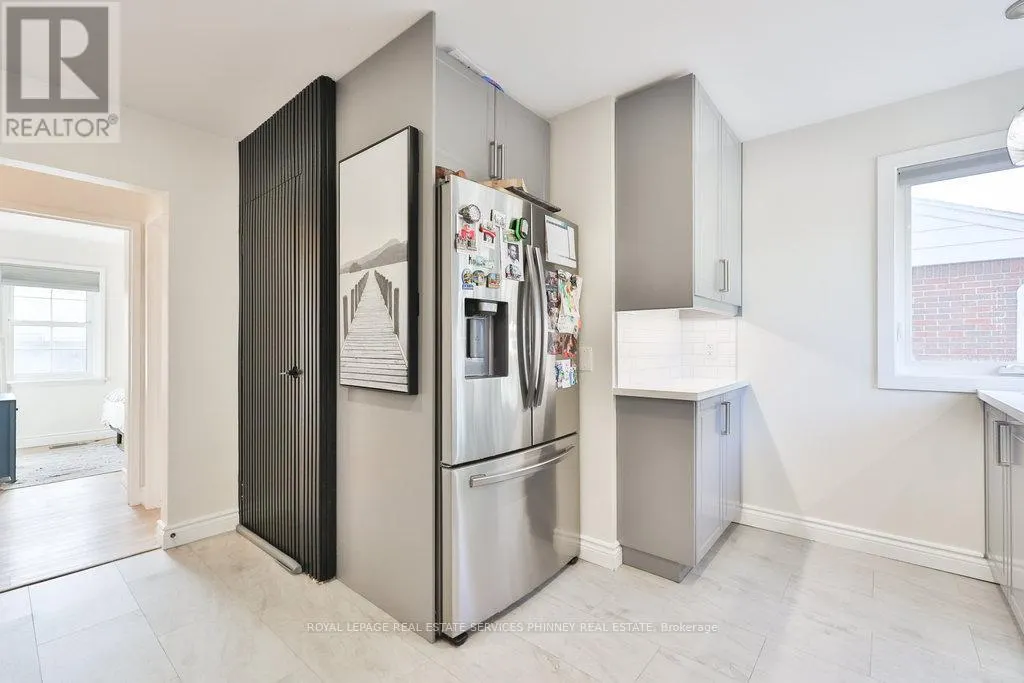 UPPER - 47 CASTLEFIELD DRIVE